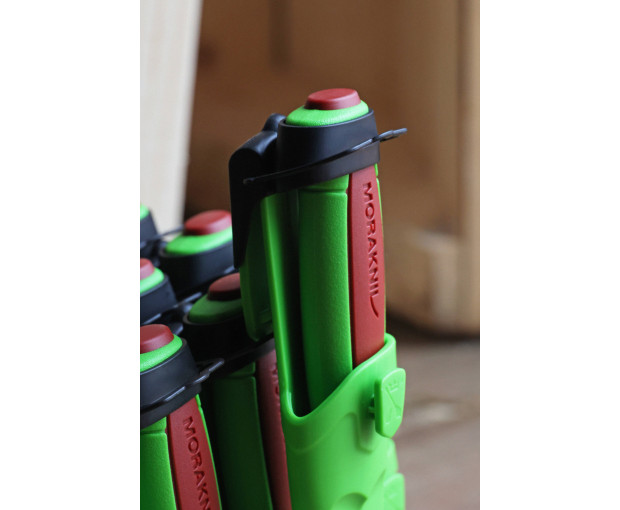 Нож Morakniv 546 от неръждаема стомана 2024 Dala Red /Ivy Green