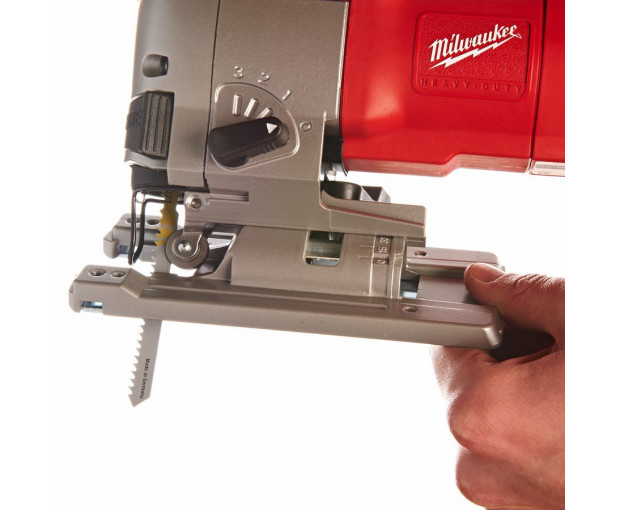 Прободен трион Milwaukee, JSPE135TX