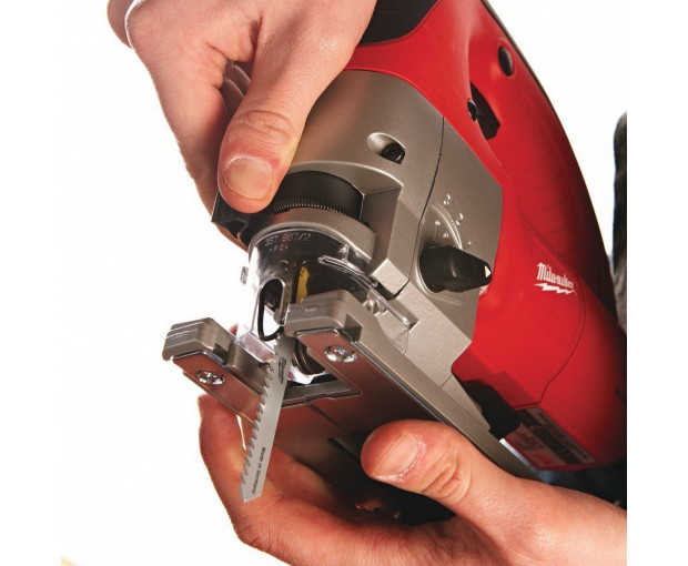 Прободен трион Milwaukee, JSPE135TX