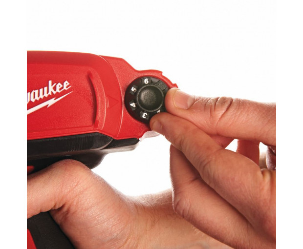 Акумулаторен пистолет Milwaukee, M12PCG600A-201B
