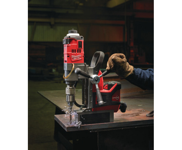 Акумулаторна магнитна бормашина Milwaukee, M18FMDP-502C