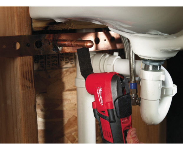 Акумулаторна осцилираща машина Milwaukee, M18BMT-421C