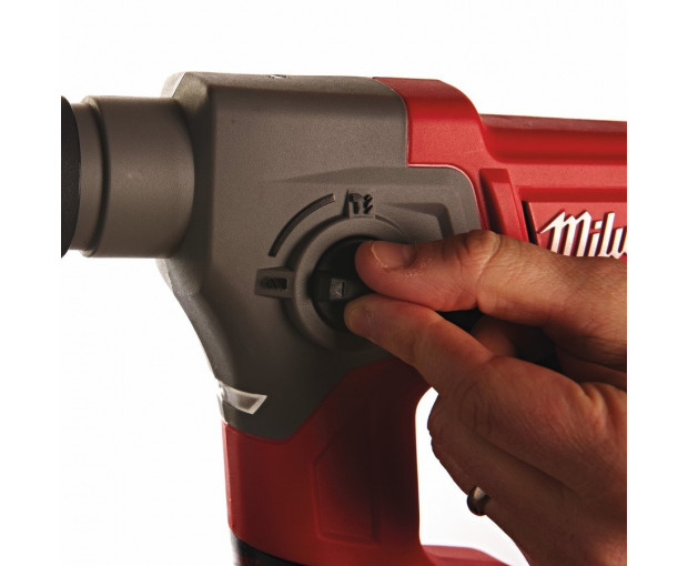 Акумулаторен перфоратор Milwaukee, M12CH-402X