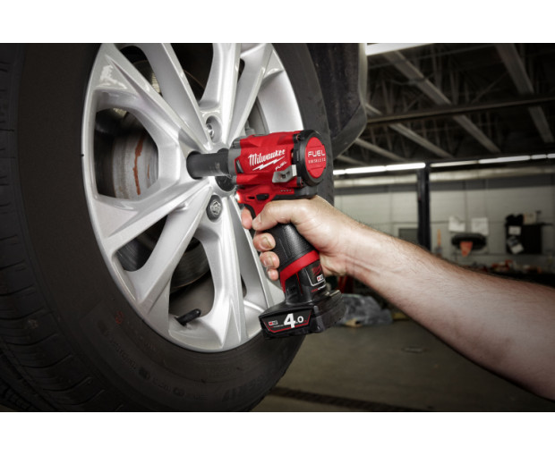 Акумулаторен гайковерт Milwaukee, M12FIWF12-422X