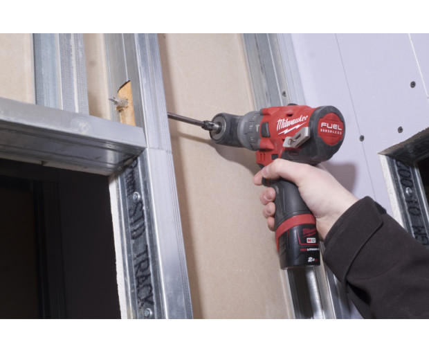 Акумулаторен ударен винтоверт с приставки Milwaukee, M12FPDXKIT-202X