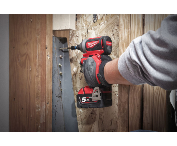 Акумулаторен ударен винтоверт Milwaukee, M18BLID2-502X