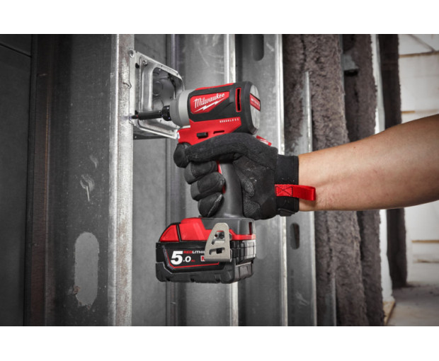 Акумулаторен ударен винтоверт Milwaukee, M18BLID2-502X