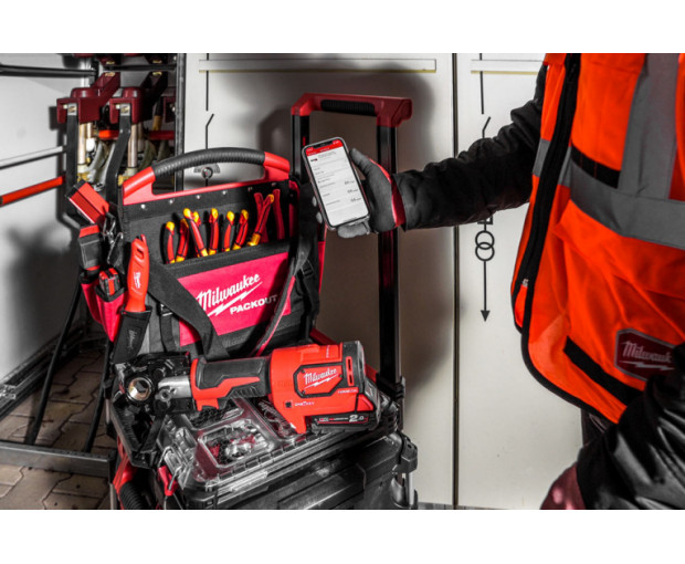 Машина за кримпване на кабели Milwaukee, M18HCCT-201C