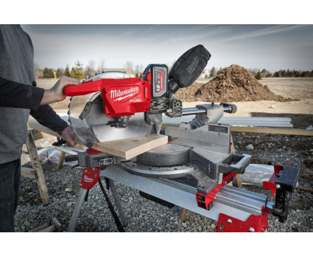 Акумулаторен потапящ циркуляр Milwaukee, M18FMS305-121