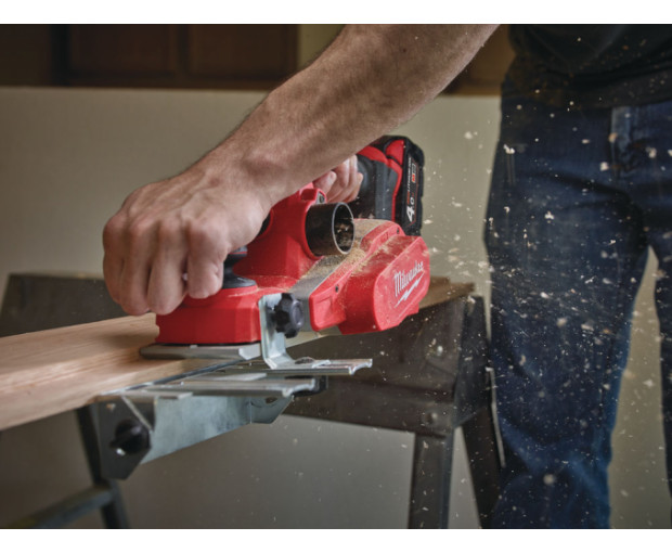 Акумулаторно ренде Milwaukee, M18BP-402C