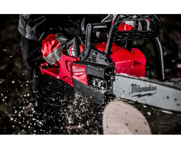 Акумулаторен верижен трион Milwaukee, M18FCHSC-121
