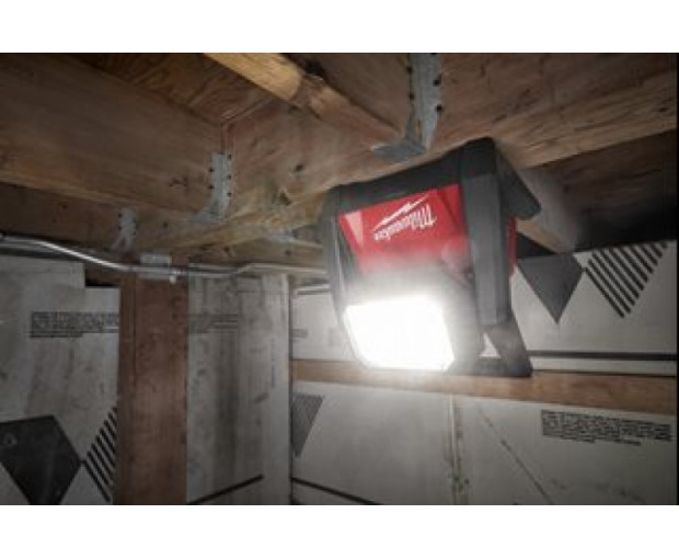 Акумулаторен фенер Milwaukee M18HOAL-0