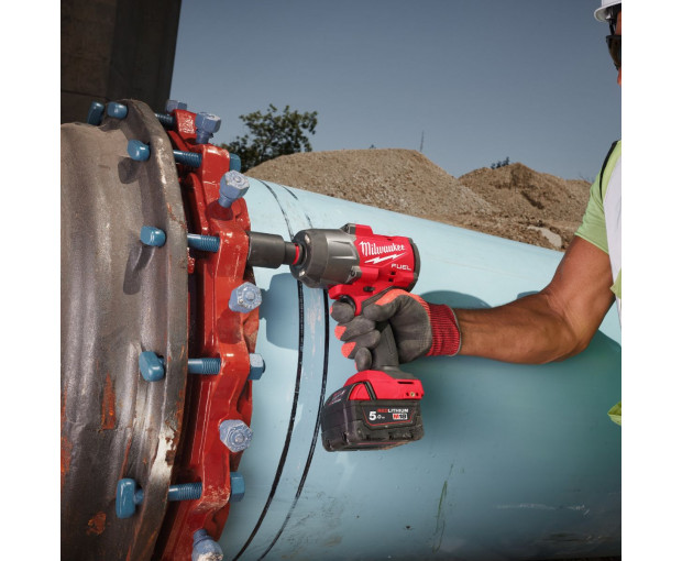 Акумулаторен ударен гайковерт 1/2  1491 Nm Milwaukee M18FHIW2F12-0X