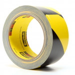 Маркираща лента за под 3M™ 5702 жълто/черна  50 mm х 33 m